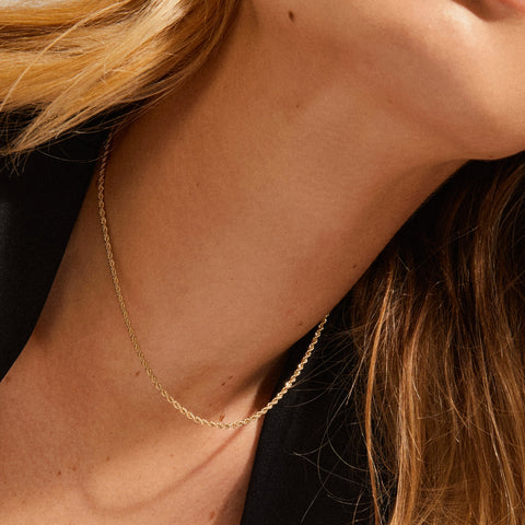 pam-robe-chain-necklace-gold-plated