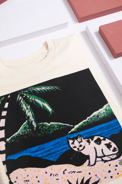 a cat trapped on an island organic cotton unisex t-shirt te koop bij Almost Summer Amsterdam 10884