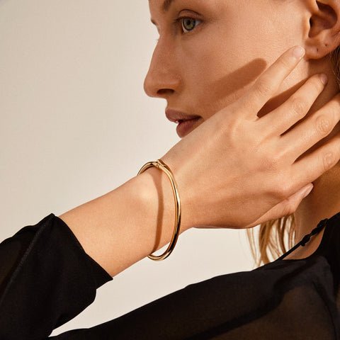 SOPHIA recycled bangle bracelet gold-plated te koop bij Almost Summer Amsterdam 602332002