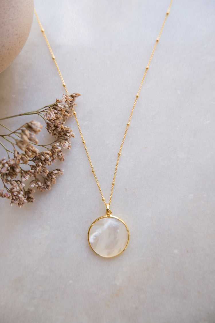 mother of pearl disk necklace