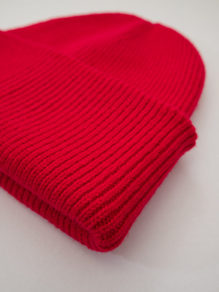 009 classic red beanie