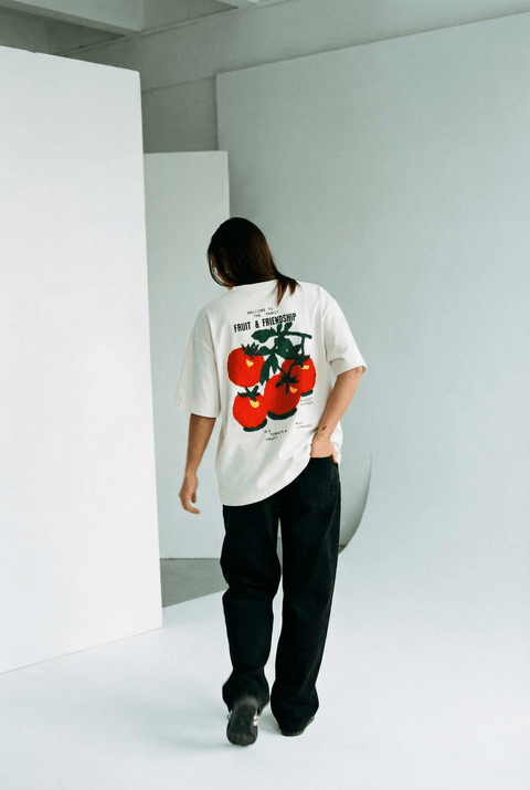 Fruit and Friendship Tomatoes organic cotton oversized t-shirt