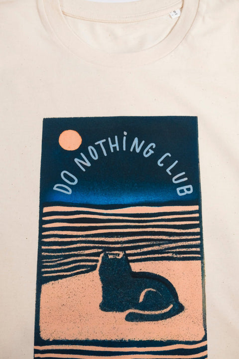 do nothing cat unisex organic cotton t-shirt te koop bij Almost Summer Amsterdam 10993