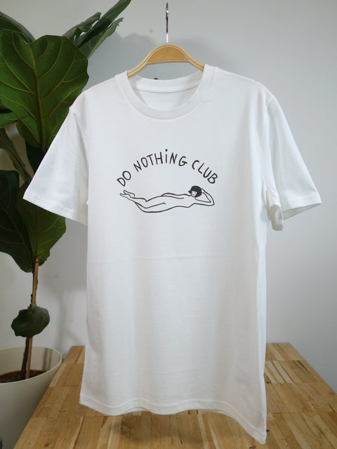 DO NOTHING GIRL white organic cotton unisex t-shirt te koop bij Almost Summer Amsterdam 10011