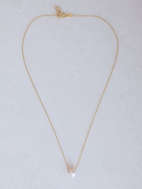 Fresh water pearl on delicate chain necklace te koop bij Almost Summer Amsterdam 5040241