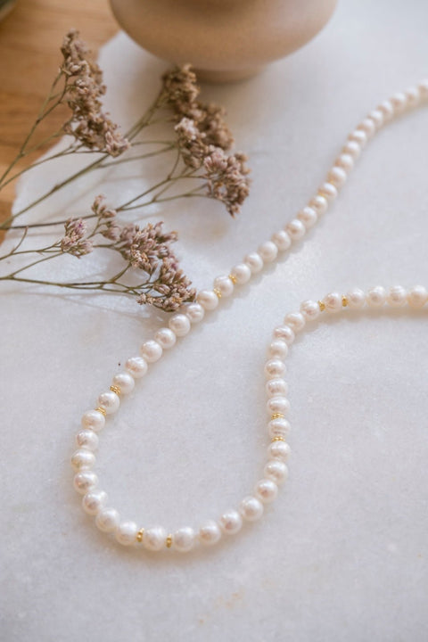 sweetwater pearls with golden little flowers necklace te koop bij Almost Summer Amsterdam 5040499