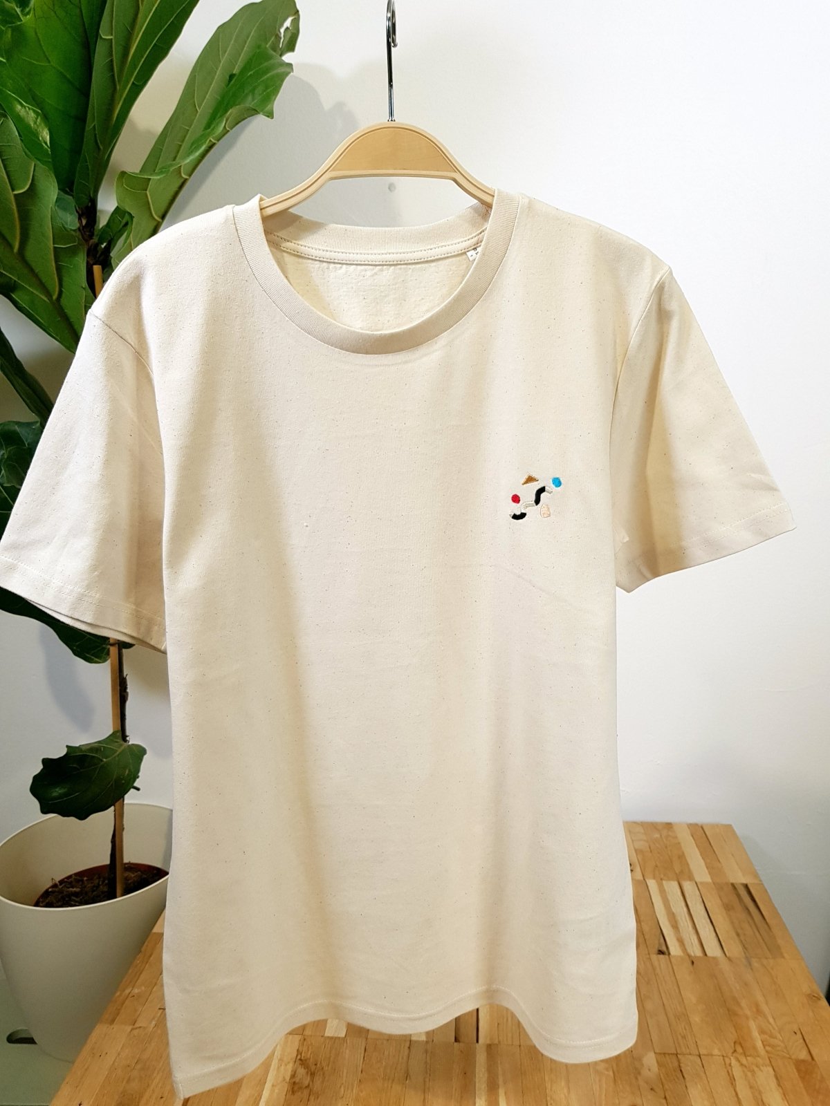 kandinsky cube natural raw organic cotton t-shirt te koop in de webshop van Almost Summer Amsterdam